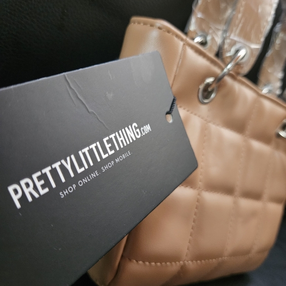 PrettyLittleThing Tan Quilted Mini Handbag - Picture 3 of 11